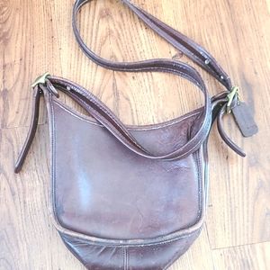 Vintage coach brown leather crossbody